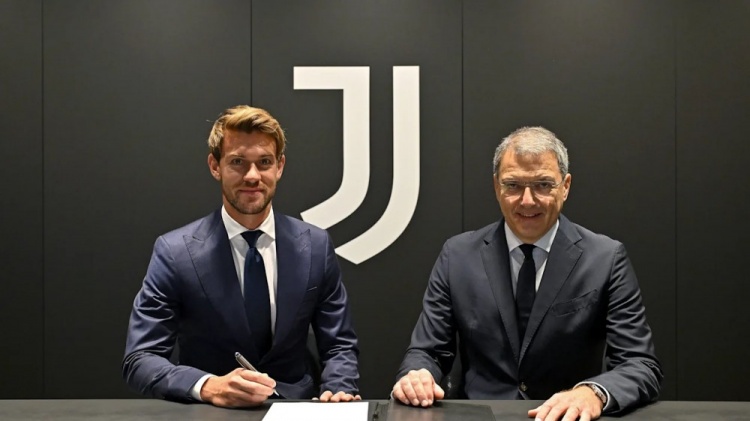 鲁加尼是加, 走进维诺沃, 在尤文的 鲁加尼是加, 走进维诺沃, 在尤文的